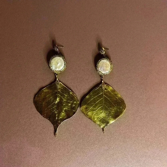 Golden Dipped Leaf Earrings Women Dangle Light Weight Pierced - Picture 1 of 8